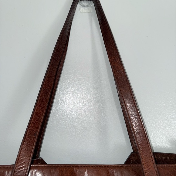 Elegant Brown Leather Tote Bag - Picture 9 of 10